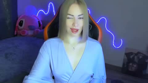 Snapshot of larakrein_lk chatting on February 8, 2026, 12:52 pm LaraKrein lk online show from February 8, 2026, 12:52 pm