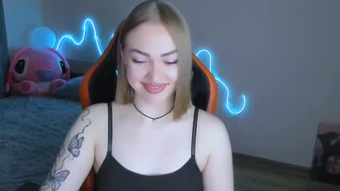 Snapshot of larakrein_lk chatting on February 21, 2026, 12:28 pm LaraKrein lk online show from February 21, 2026, 12:28 pm