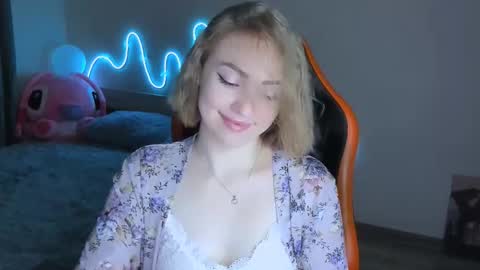 Snapshot of larakrein_lk chatting on March 2, 2026, 2:13 pm LaraKrein lk online show from March 2, 2026, 2:13 pm