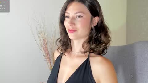 Lara  online show from January 10, 2026, 1:13 pm