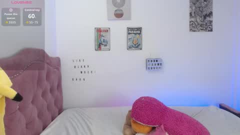 laramucci online show from November 9, 2025, 7:45 pm