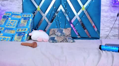 Lara Murphy online show from December 18, 2024, 9:08 pm