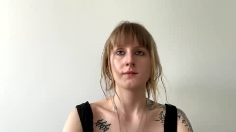 Lara online show from July 13, 2026, 3:48 pm