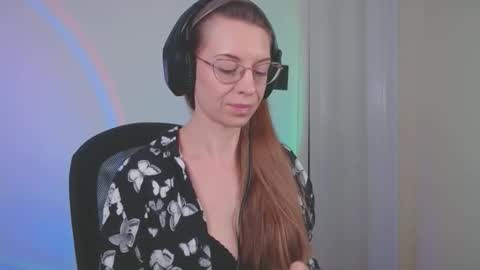 larawintersxxx online show from January 17, 2026, 8:45 pm