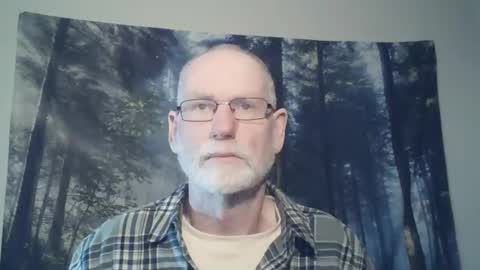 Snapshot of larbie chatting on December 8, 2024, 3:00 am Larbie online show from December 8, 2024, 3:00 am