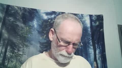 Snapshot of larbie chatting on January 3, 2025, 11:46 am Larbie online show from January 3, 2025, 11:46 am