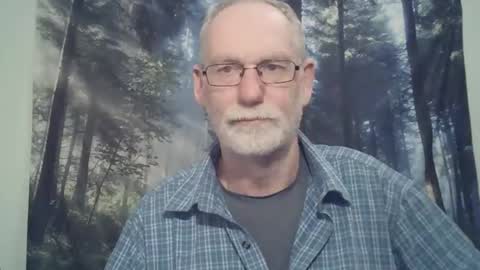 Snapshot of larbie chatting on January 17, 2025, 12:10 pm Larbie online show from January 17, 2025, 12:10 pm