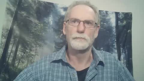 Snapshot of larbie chatting on February 22, 2025, 11:13 am Larbie online show from February 22, 2025, 11:13 am