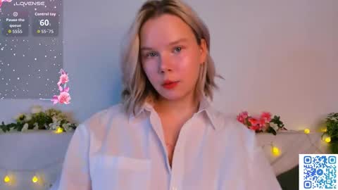 Snapshot of large_ocean chatting on November 10, 2025, 1:37 am Rose online show from November 10, 2025, 1:37 am