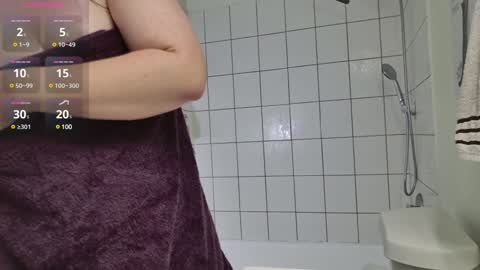 Snapshot of largebootylexi chatting on December 15, 2024, 10:18 am Lexi online show from December 15, 2024, 10:18 am