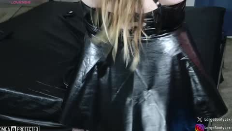 Snapshot of largebootylexi chatting on January 27, 2025, 6:41 am Lexi online show from January 27, 2025, 6:41 am