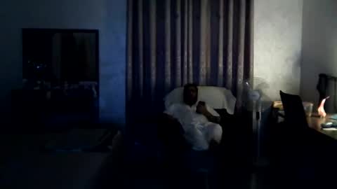 largepanny online show from January 3, 2025, 8:01 pm