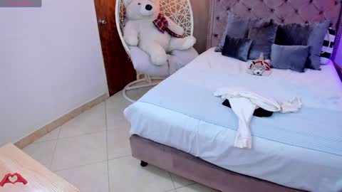 Snapshot of laris_park chatting on January 11, 2025, 11:12 am laris_park online show from January 11, 2025, 11:12 am