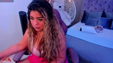 Snapshot of laris_park chatting on January 22, 2025, 6:10 am laris_park online show from January 22, 2025, 6:10 am
