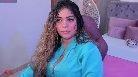 Snapshot of laris_park chatting on February 20, 2025, 5:12 am laris_park online show from February 20, 2025, 5:12 am