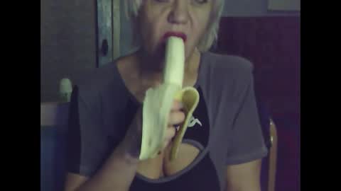 Snapshot of larisaq4ugo24 chatting on February 3, 2025, 9:29 pm larisaq4ugo24 online show from February 3, 2025, 9:29 pm