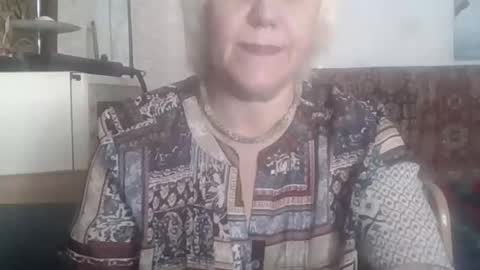 larisaq4ugo24 online show from March 26, 2026, 11:16 am