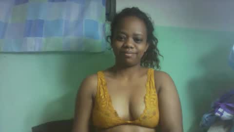 larissa645771 online show from October 15, 2025, 7:41 am