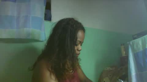 larissa645771 online show from November 1, 2025, 8:44 pm