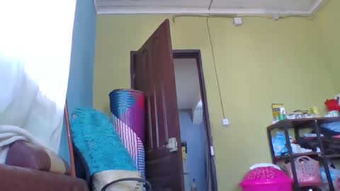 larissa645771 online show from April 1, 2026, 7:09 am