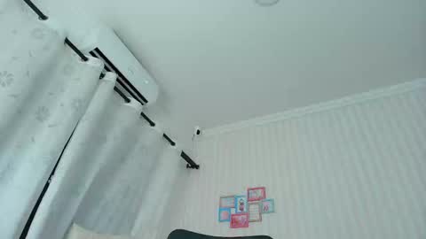 Larissas online show from October 2, 2025, 10:06 pm