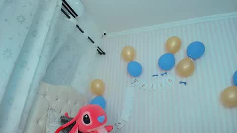 Larissas online show from October 11, 2025, 9:02 pm