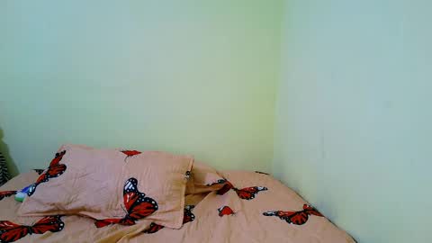 larita_curly online show from April 28, 2026, 10:37 pm