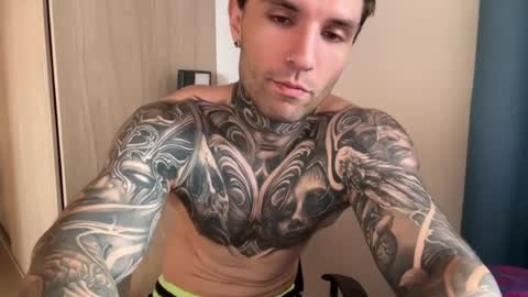 Snapshot of larsskeet chatting on July 5, 2026, 4:36 pm larsskeet online show from July 5, 2026, 4:36 pm