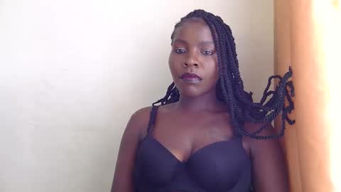 larvy12 online show from November 8, 2025, 5:51 am