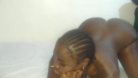 larvy12 online show from April 4, 2026, 7:50 am