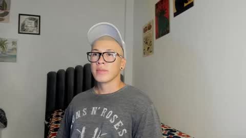 lass_nazar online show from October 2, 2025, 1:23 am