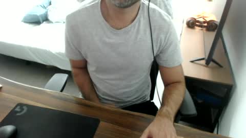 latexdave84 online show from June 25, 2026, 1:59 pm