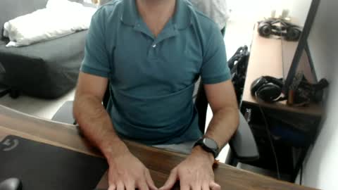 latexdave84 online show from July 1, 2026, 10:28 am
