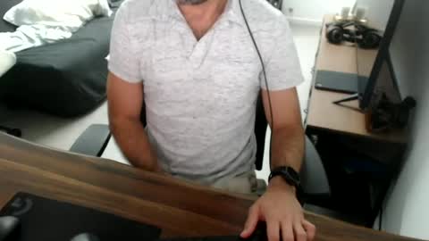 latexdave84 online show from July 10, 2026, 2:27 am
