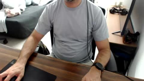 latexdave84 online show from August 1, 2026, 3:11 pm