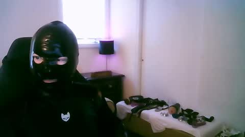 Snapshot of latexminheadroom chatting on September 14, 2025, 9:25 pm latexminheadroom online show from September 14, 2025, 9:25 pm