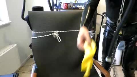 latexslaafboy online show from November 4, 2025, 9:08 am