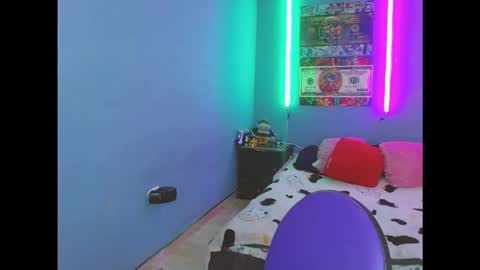 Snapshot of latin_boysxxx_ chatting on October 12, 2025, 2:43 am latin_boysxxx_ online show from October 12, 2025, 2:43 am