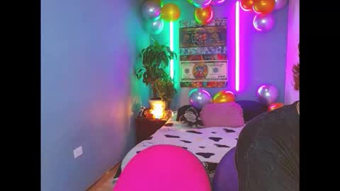 Snapshot of latin_boysxxx_ chatting on October 18, 2025, 10:21 pm latin_boysxxx_ online show from October 18, 2025, 10:21 pm