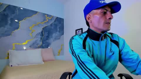 Snapshot of latin_crissex chatting on October 20, 2025, 12:27 pm crissex online show from October 20, 2025, 12:27 pm