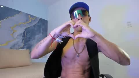 Snapshot of latin_crissex chatting on November 6, 2025, 12:06 pm crissex online show from November 6, 2025, 12:06 pm