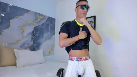 Snapshot of latin_crissex chatting on November 12, 2025, 12:16 pm crissex online show from November 12, 2025, 12:16 pm