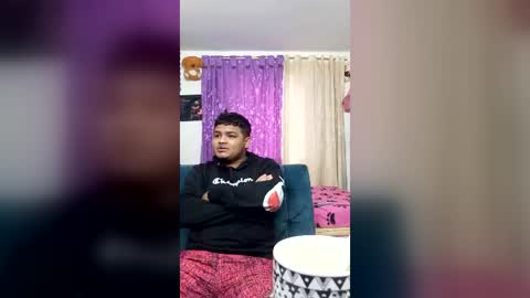latin_curiousxxx online show from July 31, 2026, 11:53 am
