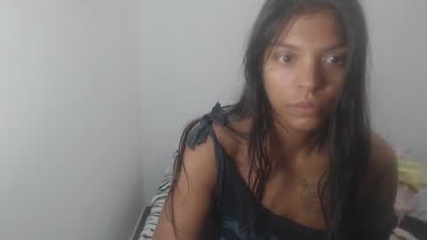 Snapshot of latin_meg chatting on June 15, 2026, 5:15 pm M E G A N online show from June 15, 2026, 5:15 pm