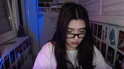 miiiiiiaaaa online show from February 6, 2025, 8:56 pm