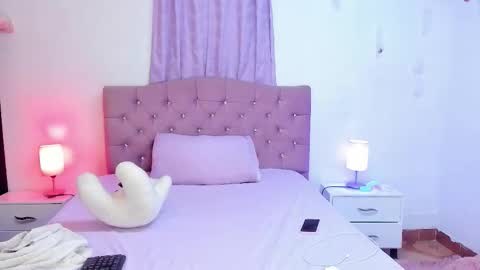 Snapshot of latinabombsheell chatting on November 11, 2025, 7:19 am Martina online show from November 11, 2025, 7:19 am