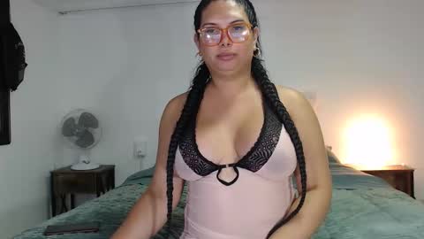 FLOR SALVAJE online show from October 18, 2025, 12:02 am