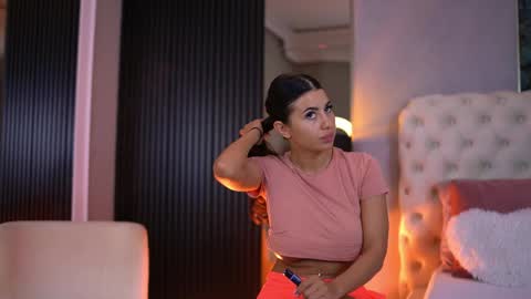 Latina online show from May 24, 2026, 6:24 pm