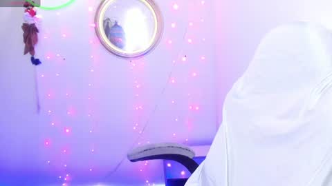 Snapshot of latinamav22 chatting on June 26, 2026, 4:11 pm latinamav22 online show from June 26, 2026, 4:11 pm