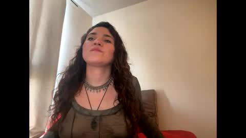 Snapshot of latinamystique chatting on April 11, 2026, 8:57 pm latinamystique online show from April 11, 2026, 8:57 pm